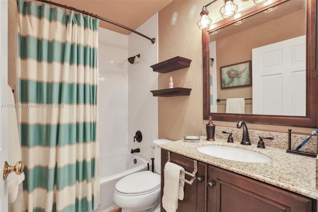 9271 Arborwood Cir, House other with 2 bedrooms, 2 bathrooms and null parking in Davie FL | Image 15