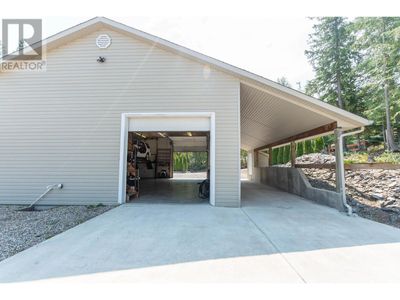 1406 Huckleberry Dr, House other with 3 bedrooms, 3 bathrooms and 16 parking in Sorrento BC | Image 2