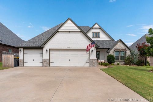 13019 5th Pl, Jenks, OK, 74037-4448 | Card Image