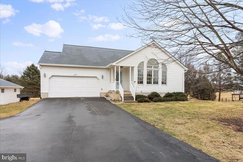 23 Teakwood Ct, HARPERS FERRY, WV, 25425-3276 | Card Image