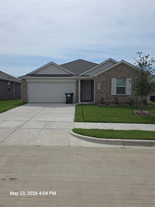 909 Cole St, Howe, TX, 75459-1838 | Card Image