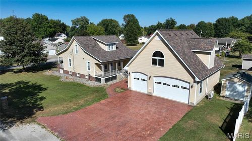 500 Benton St, Mount Olive, IL, 62069-1801 | Card Image