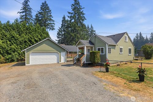 8431 123rd Ave Ne, Lake Stevens, WA, 98258-8817 | Card Image