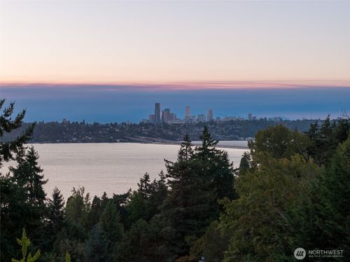6950 Se Maker St, Mercer Island, WA, 98040-3347 | Card Image