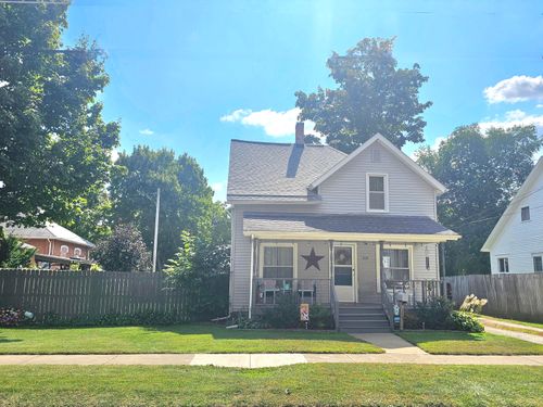315 W Henry St, Charlotte, MI, 48813-1811 | Card Image
