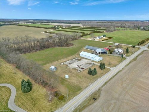 1135 Norfolk Cty Rd 19 W, Vanessa, ON, N0E1V0 | Card Image