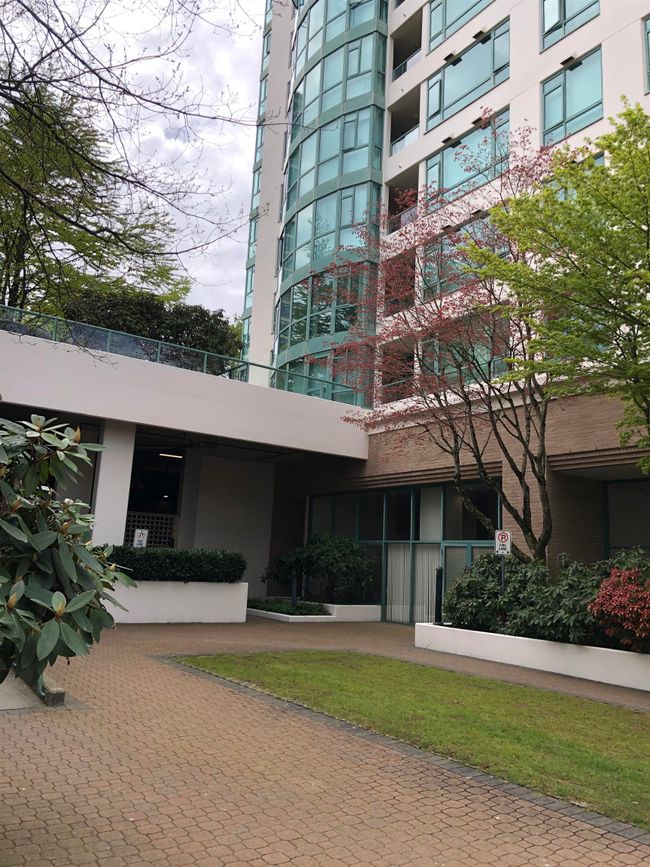203 - 5899 Wilson Avenue, Condo with 1 bedrooms, 1 bathrooms and 1 parking in Burnaby BC | Image 3