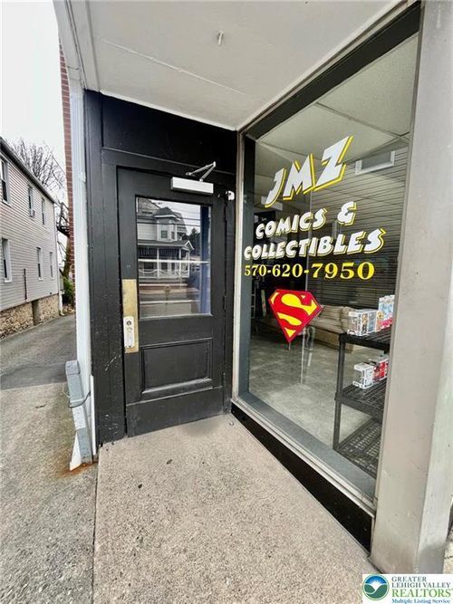 apt-8-12 E Pennsylvania Ave, Pen Argyl, PA, 18072-1659 | Card Image