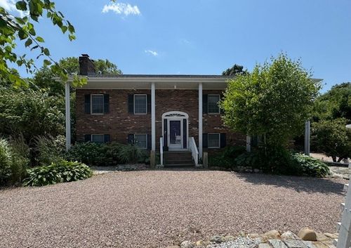 5 Jana Rd, Westerly, RI, 02891-3336 | Card Image