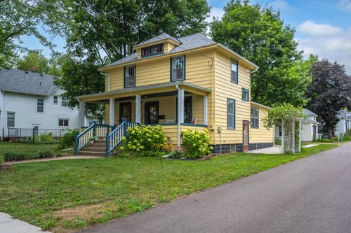 235 W 3rd St, NEW RICHMOND, WI, 54017-1705 | Card Image