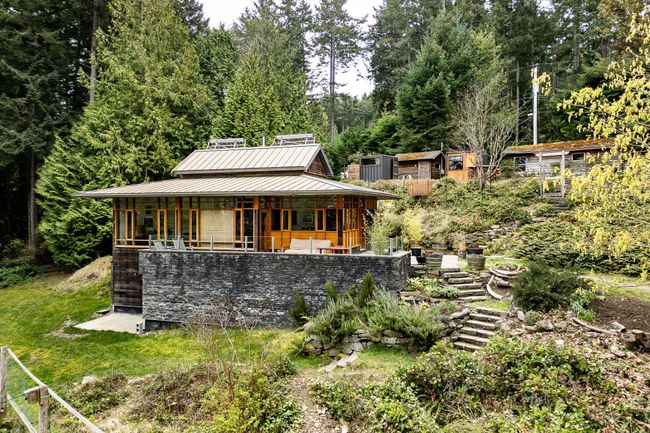 276 Porter Road, House other with 1 bedrooms, 2 bathrooms and null parking in Mayne Island BC | Image 3
