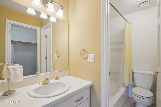 4 - 984 Uri Ln, Condo with 2 bedrooms, 3 bathrooms and null parking in Midway UT | Image 18