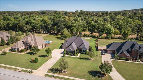 2207 Riverfront Ln, Fayetteville, AR, 72703-9527 | Card Image
