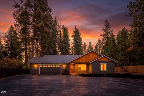 19241 Indian Summer Road, Bend, OR, 97702 | Card Image