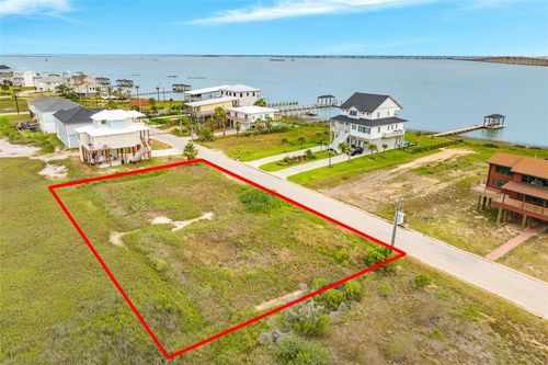 9115 W Bay Rd, Galveston, TX, 77554 | Card Image
