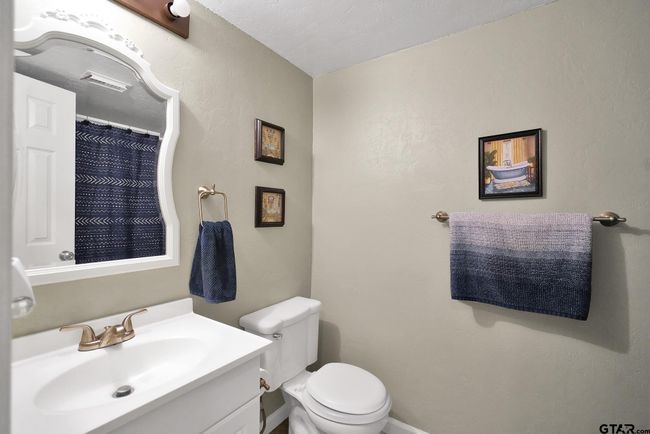 144 Pine Branch Gln, House other with 3 bedrooms, 3 bathrooms and null parking in Holly Lake Ranch TX | Image 18