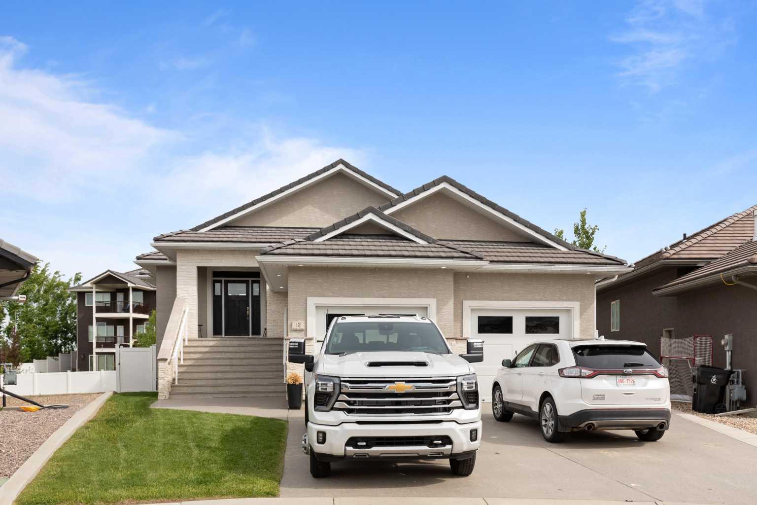 12 Links Place Sw, Inactive in Desert Blume Zoocasa