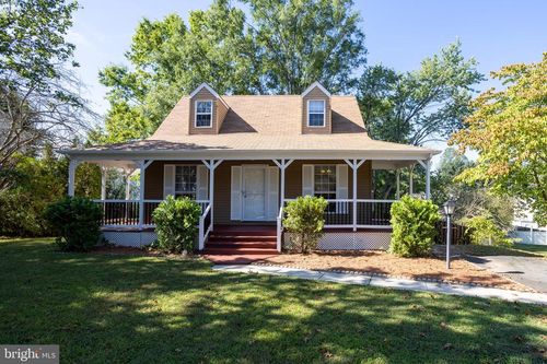 5685 Roundtree Dr, WOODBRIDGE, VA, 22193-3790 | Card Image