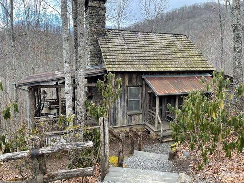 115-139 (#15) Boarding House Way, Sylva, NC, 28779-5559 | Card Image