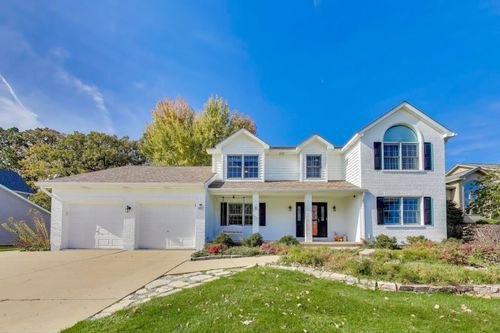 402 Hankes Rd, Sugar Grove, IL, 60554-4300 | Card Image