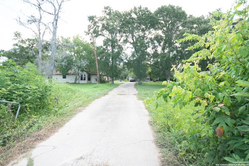 4498 County Road 842, Brazoria, TX, 77422-7174 | Card Image