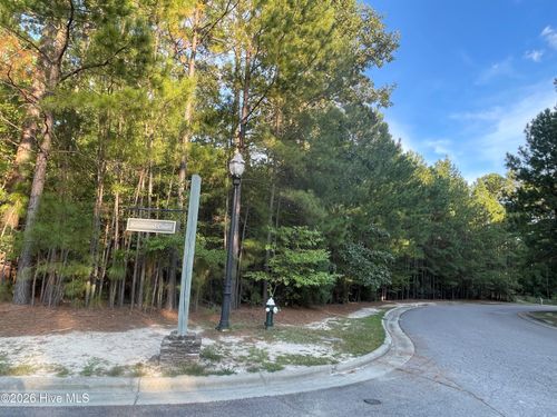 1 Kenilwood Ct, Pinehurst, NC, 28374-8738 | Card Image