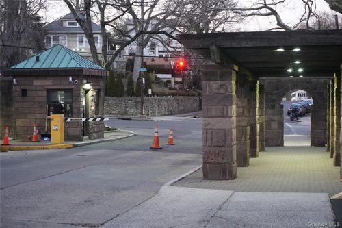 3h-161 Pearsall Drive Pearsall Drive, Mount Vernon, NY, 10552 | Card Image