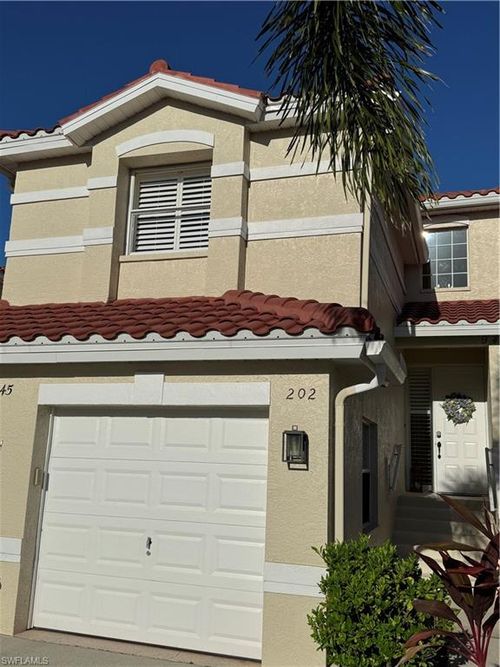 h202-945 Eastham Way, NAPLES, FL, 34104-5708 | Card Image