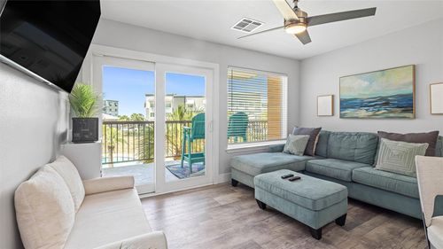 apt-233-9520 Seawall Blvd, Galveston, TX, 77554-5104 | Card Image