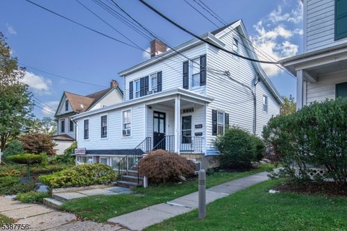 13 E Main St, Mendham Twp, NJ, 07945-1537 | Card Image