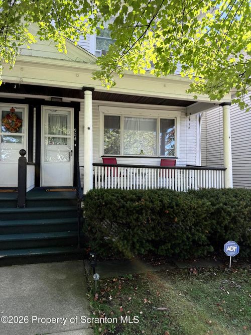 904 Taylor Ave, Scranton, PA, 18510-1326 | Card Image