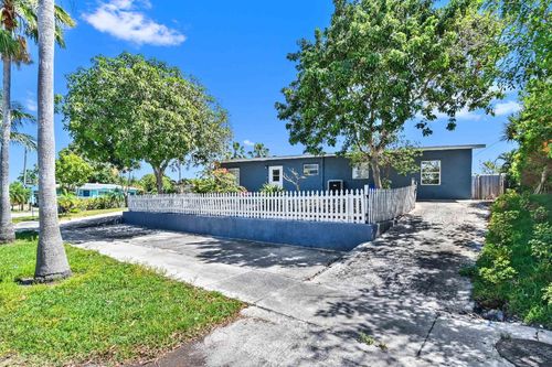 1032 W Jennings St, Lantana, FL, 33462-4460 | Card Image