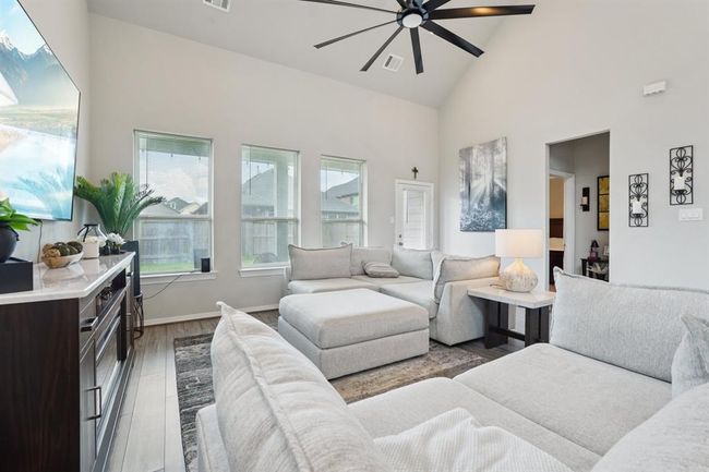 10126 Bayou Oaks Dr, House other with 4 bedrooms, 3 bathrooms and 2 parking in Conroe TX | Image 9