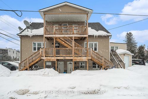 331 Mona Ave, Vanier, ON, K1L7A3 | Card Image