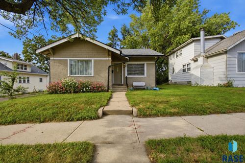 1406 W 9th St Street, Sioux Falls, SD, 57104 | Card Image