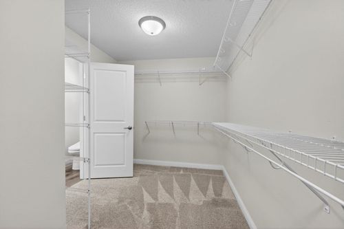 3918 Orchard Dr, Bettendorf, IA, 52722-3892 | Card Image