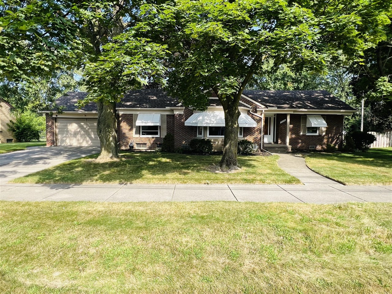 Beech Daly Rd, Redford, MI 48239