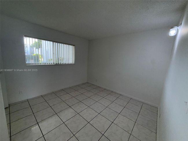 APT-105 - 8560 N Sherman Cir, Condo with 2 bedrooms, 1 bathrooms and null parking in Miramar FL | Image 11