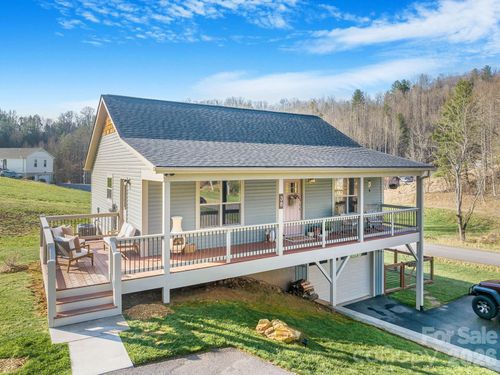38 Sunrise Dr, Mars Hill, NC, 28754-0830 | Card Image