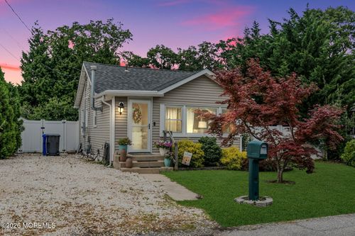 22 Woodland Dr, Brick, NJ, 08723-7431 | Card Image