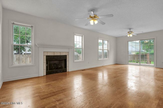 1372 E Boiling Spring Rd, House other with 3 bedrooms, 2 bathrooms and null parking in Southport NC | Image 9