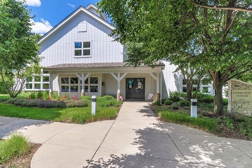 3N890 Emily Dickinson Ln, St. Charles, IL, 60175-7796 | Card Image