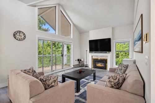 315-13918 72 Ave, Surrey, BC, V3W0T4 | Card Image