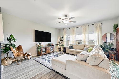 113 Star Spangled Dr, Liberty Hill, TX, 78642-6420 | Card Image