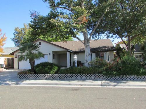 1716 Wade Dr, Paso Robles, CA, 93446-3468 | Card Image