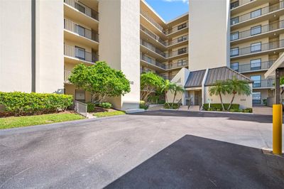 3400 Building Frontage with tropical Florida landscaping | Image 1