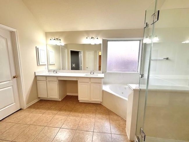 1604 Spring Glen Ln, House other with 3 bedrooms, 3 bathrooms and 2 parking in Pearland TX | Image 29