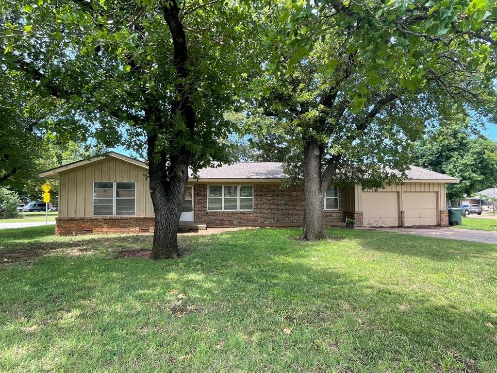 Benton Rd, Edmond, OK 73034