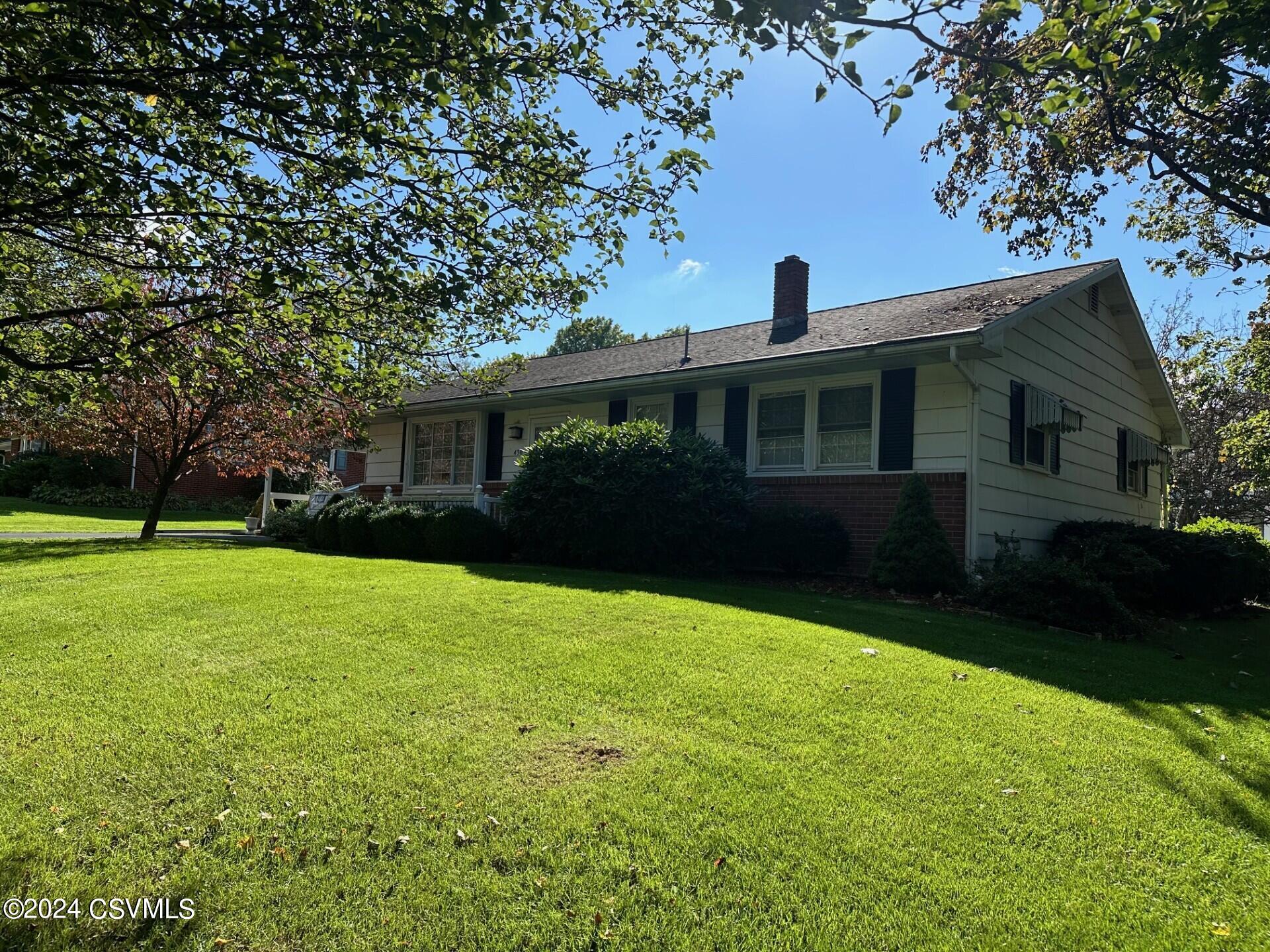 Park Ave, Milton, PA 17847