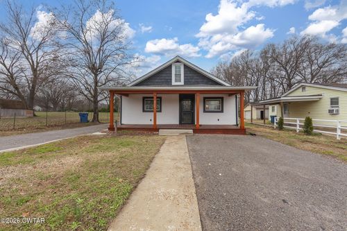 810 S Lexington St, Trenton, TN, 38382-2818 | Card Image